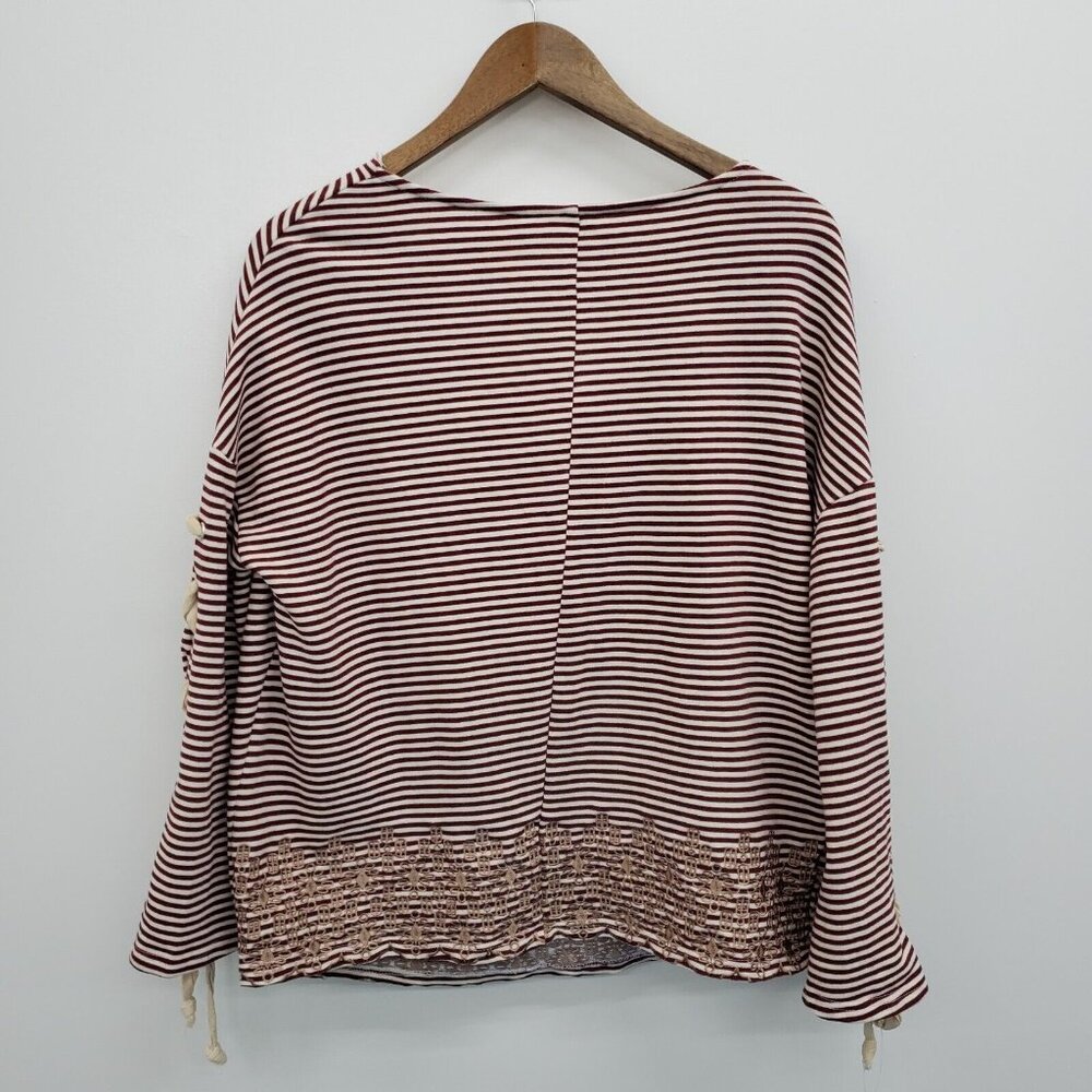 POL Womens Embroidered Lace Up Sleeve Scoop Neck Sweater Size M Burgundy & Cream - Picture 4 of 16